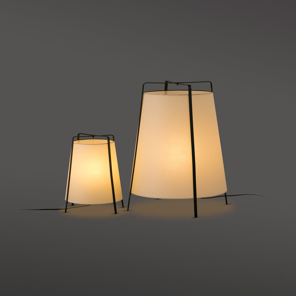Akane Table Lamp in Detail.