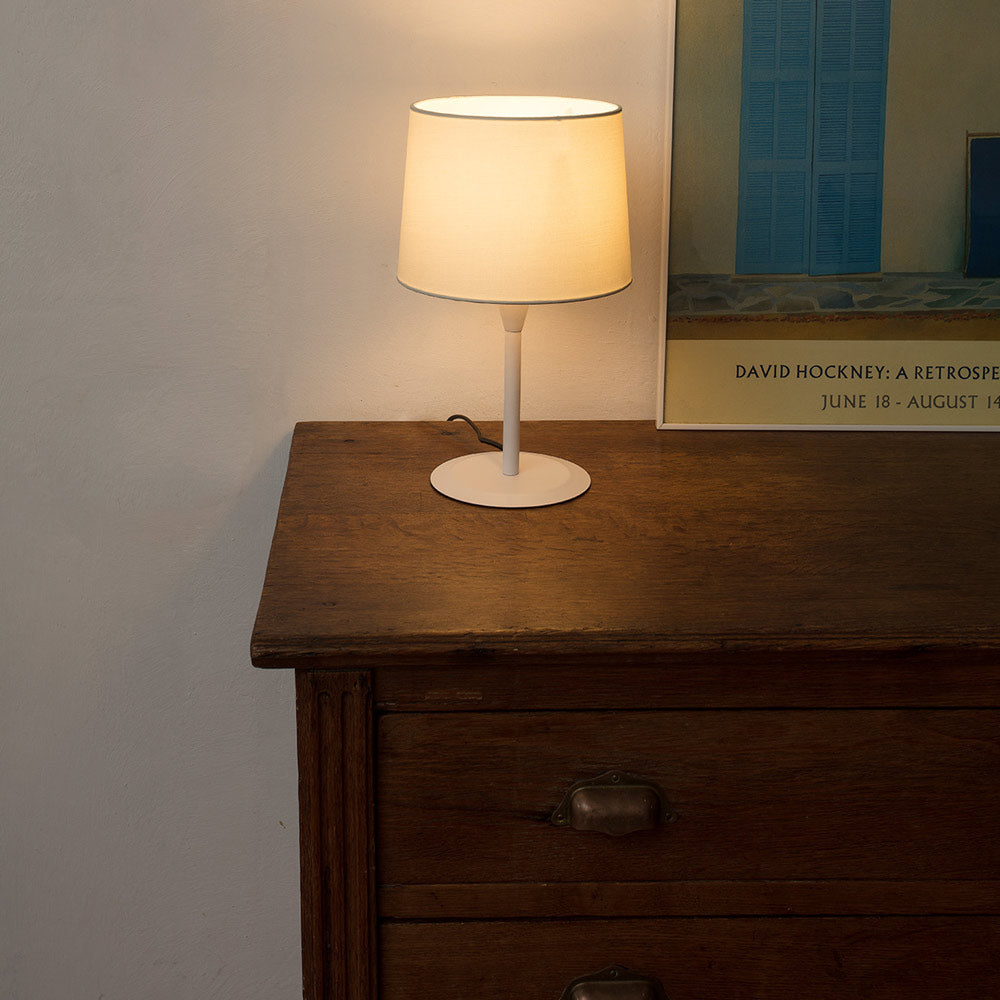 Conga Table Lamp in Detail.