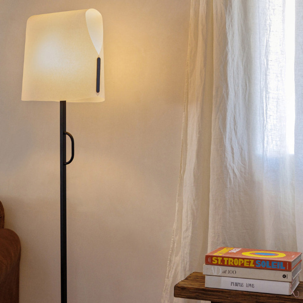 Luang Floor Lamp in Detail.