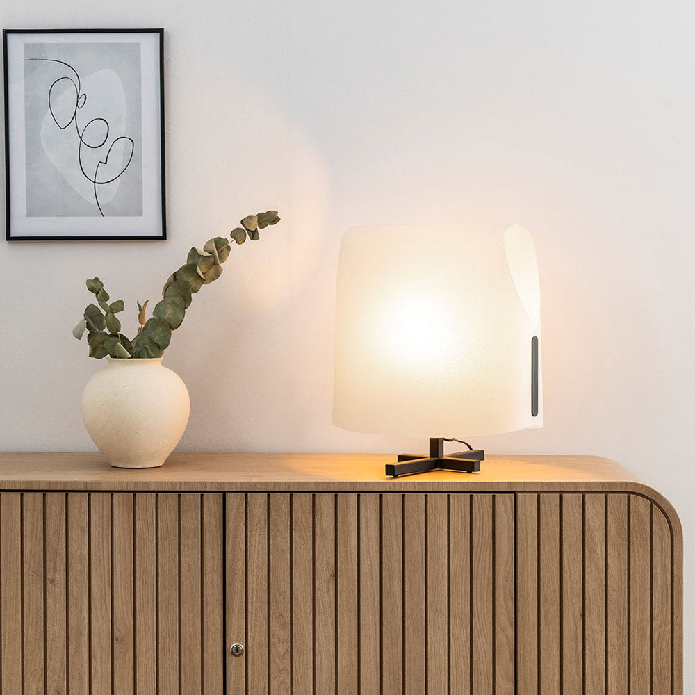 Luang Table Lamp in Detail.