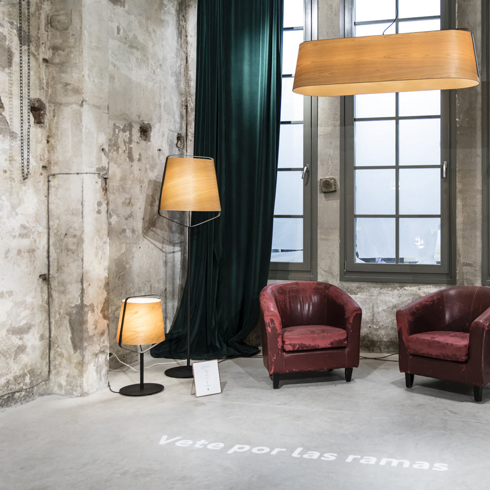 Stood Floor Lamp in living room.