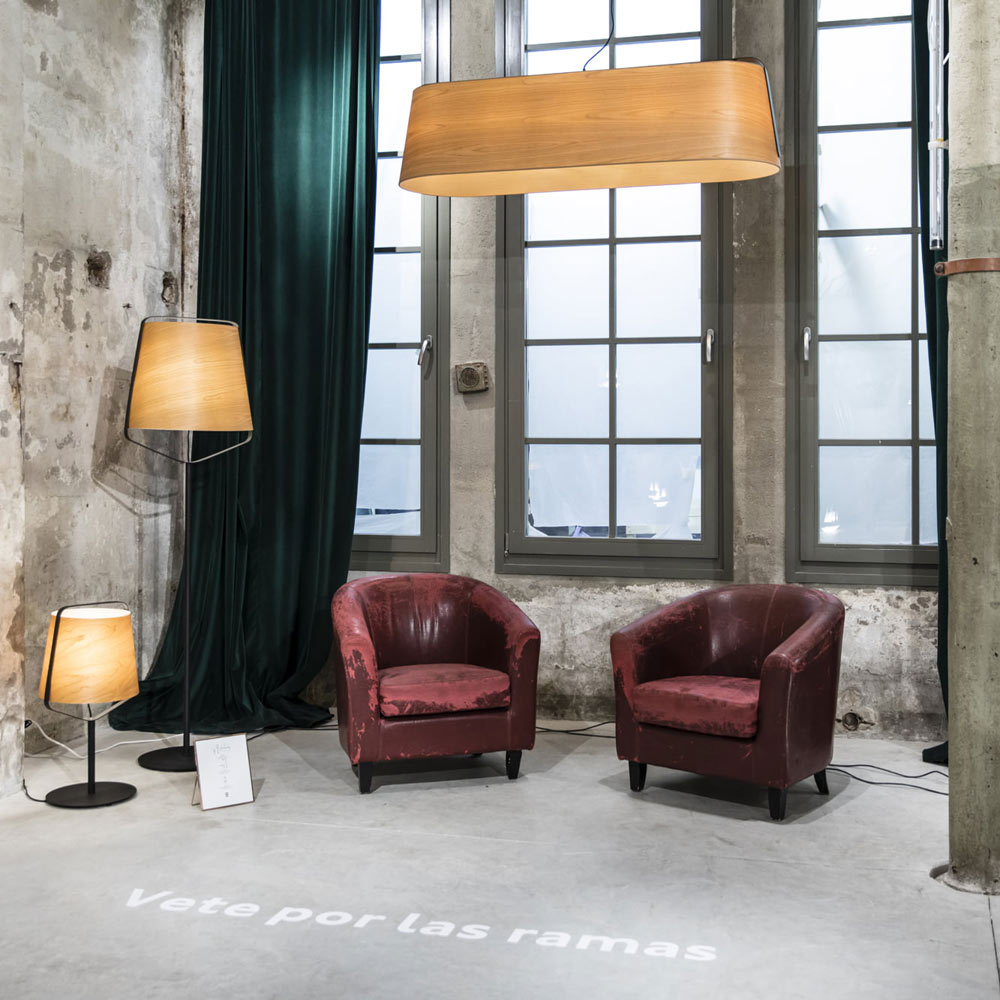Stood Linear Pendant Light in living room.