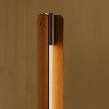 Seki-Han Floor Lamp in Detail.