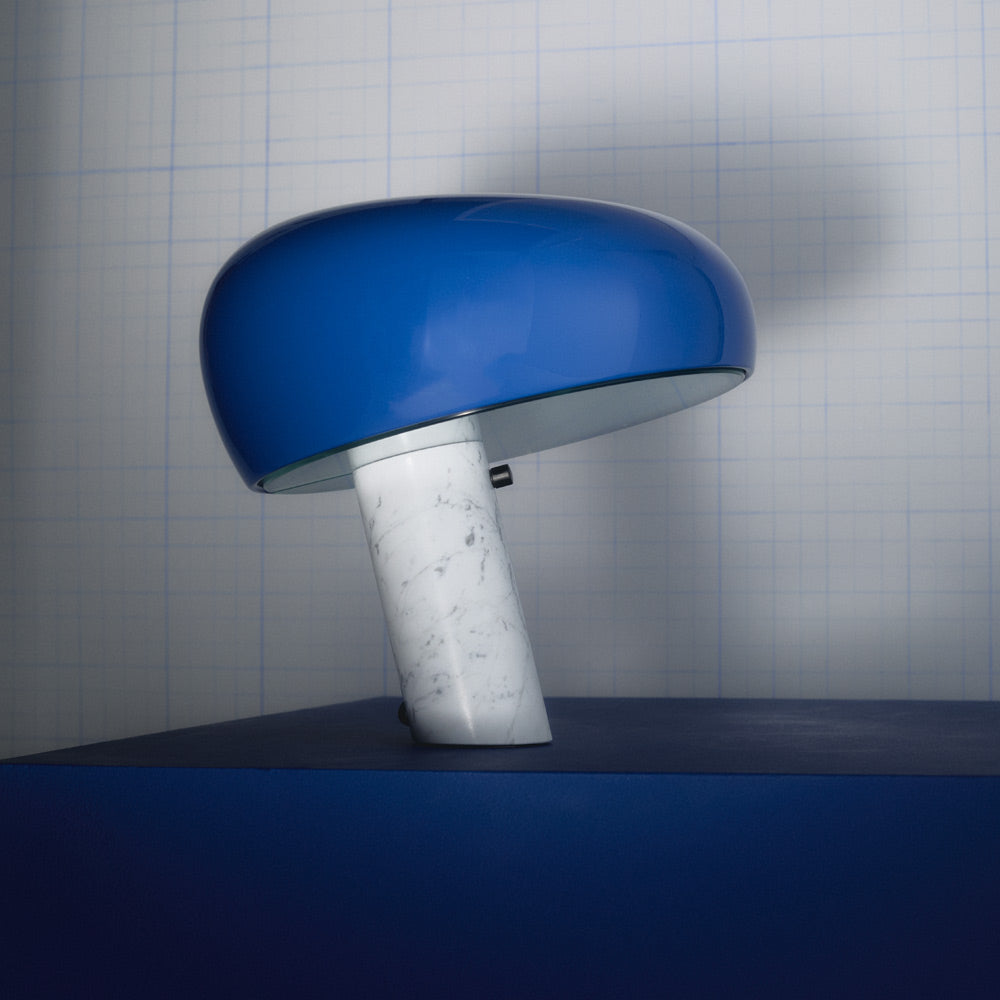 Snoopy Table Lamp in Detail.