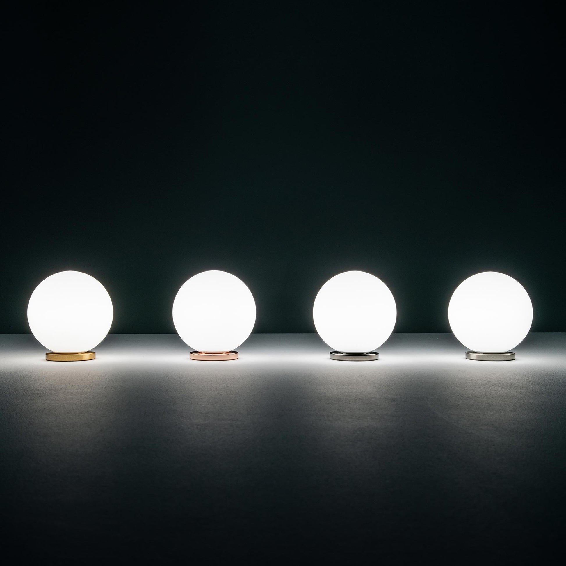 Pallina Table Lamp in Detail.