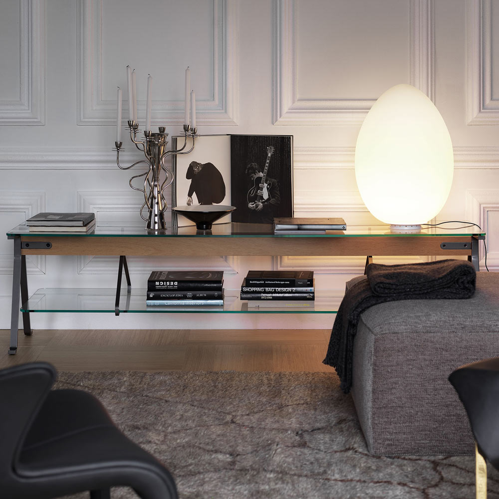 Uovo Table Lamp in living room.