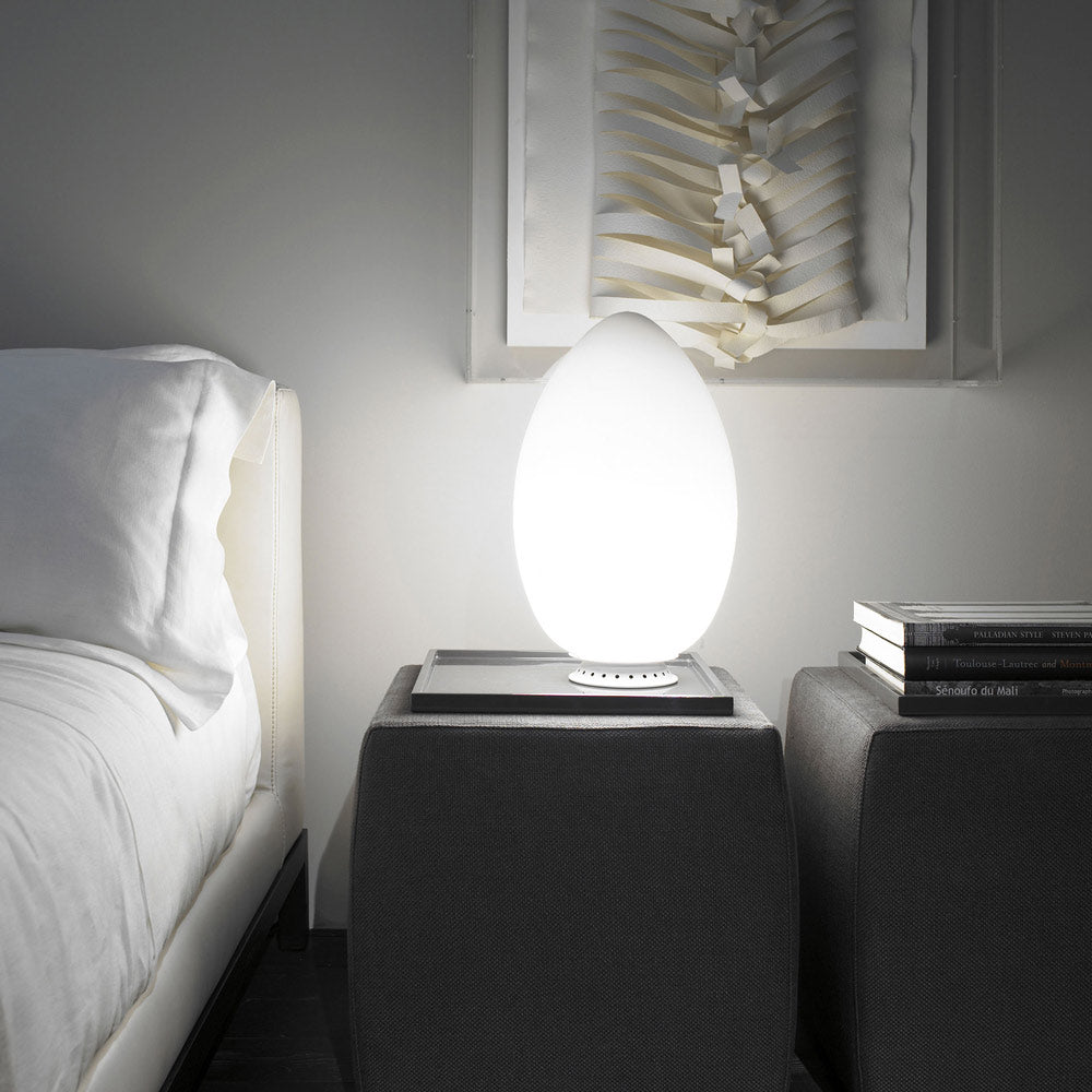 Uovo Table Lamp in bedroom.