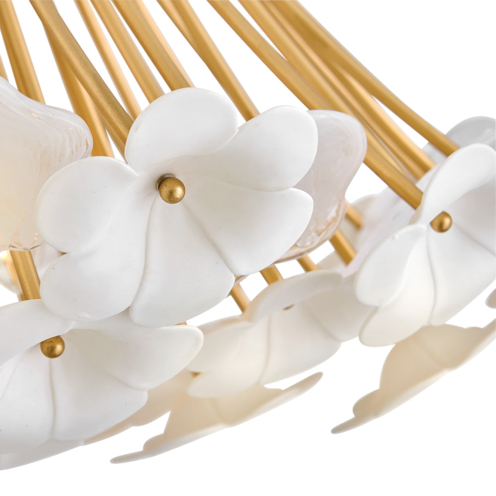 Marianne Chandelier in Detail.