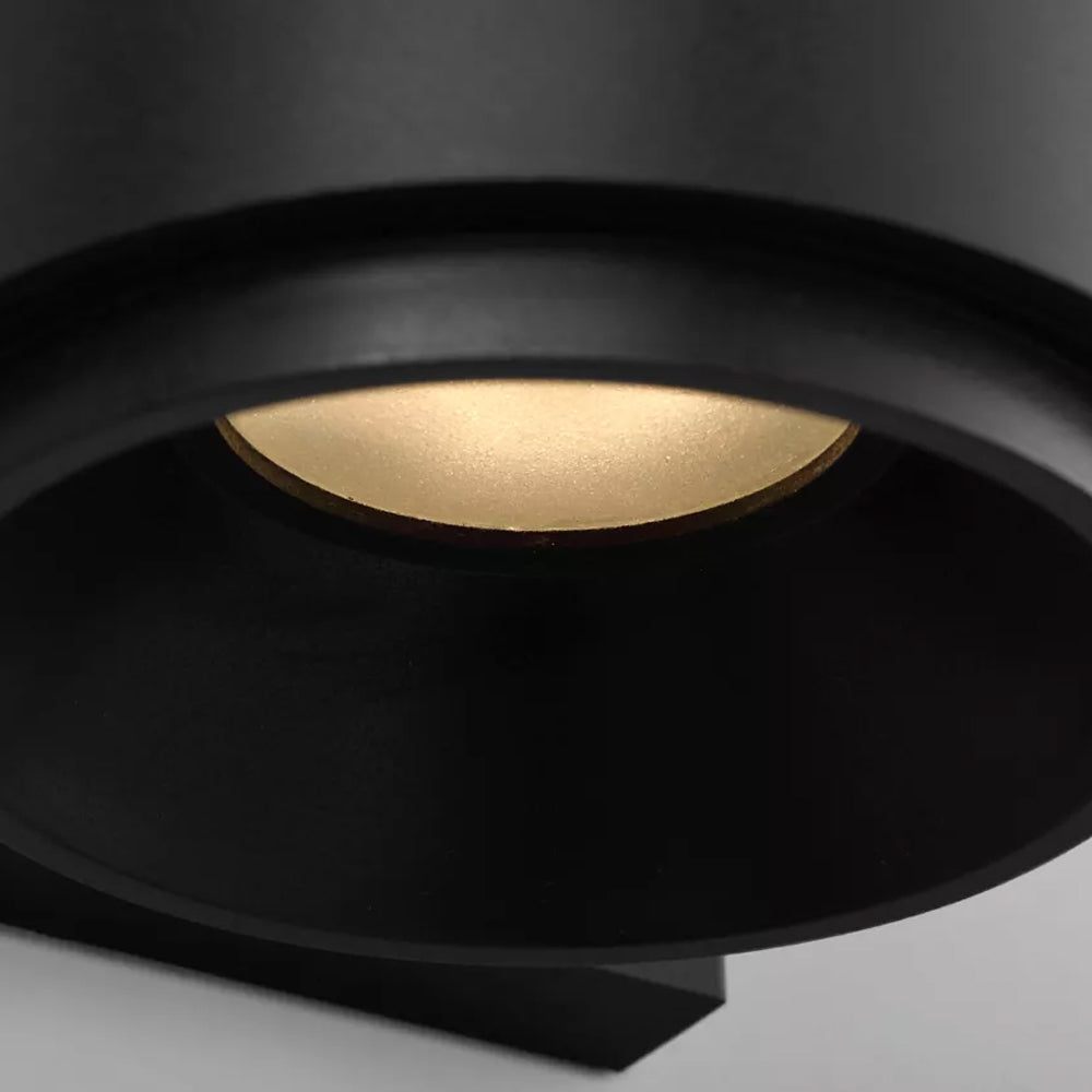 Huntwick Round Outdoor LED Wall Light in Detail.