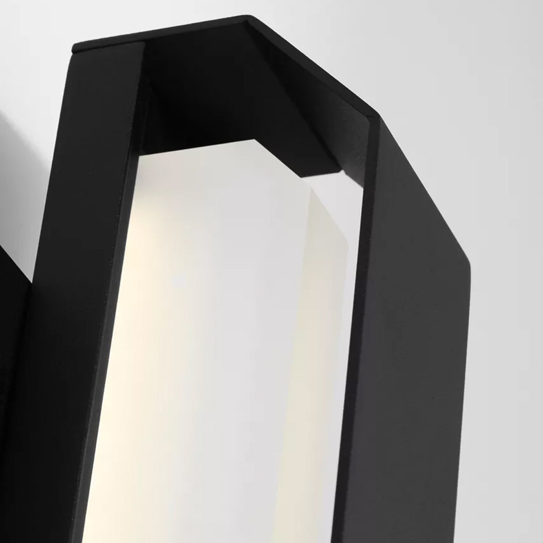Lakemont Outdoor LED Wall Light in Detail.