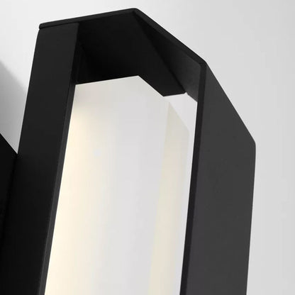 Lakemont Outdoor LED Wall Light in Detail.