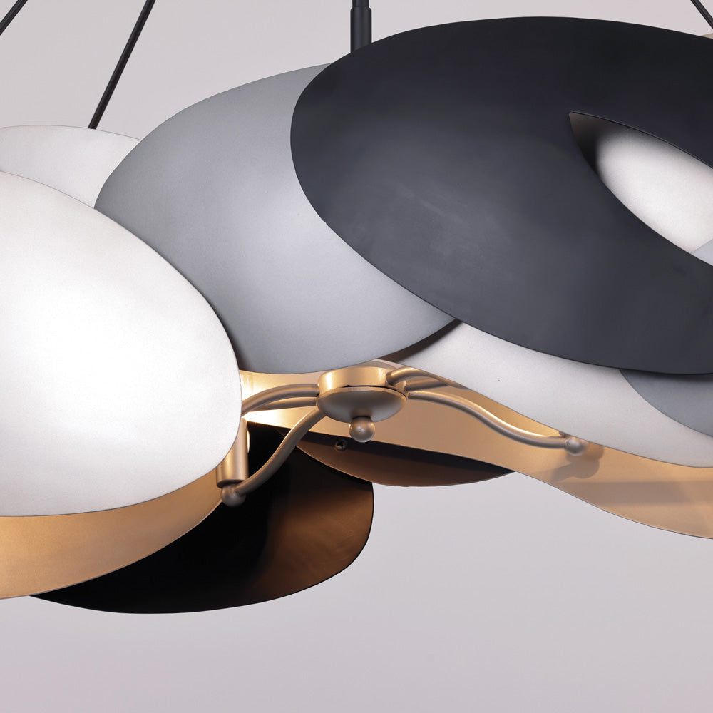 Metalo Misto Linear Pendant Light in Detail.