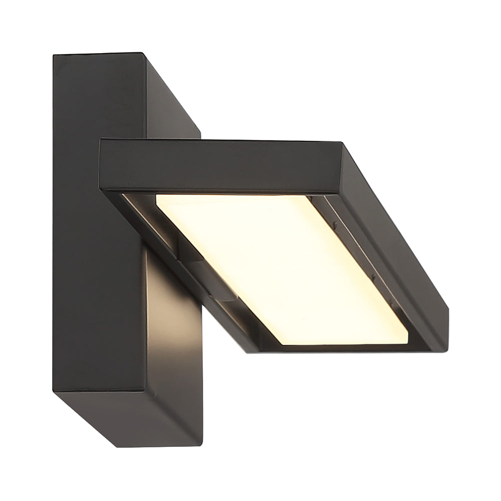 Parallel LED Wall Light in Detail.