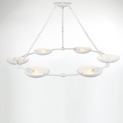 Undertas Chandelier in Detail.