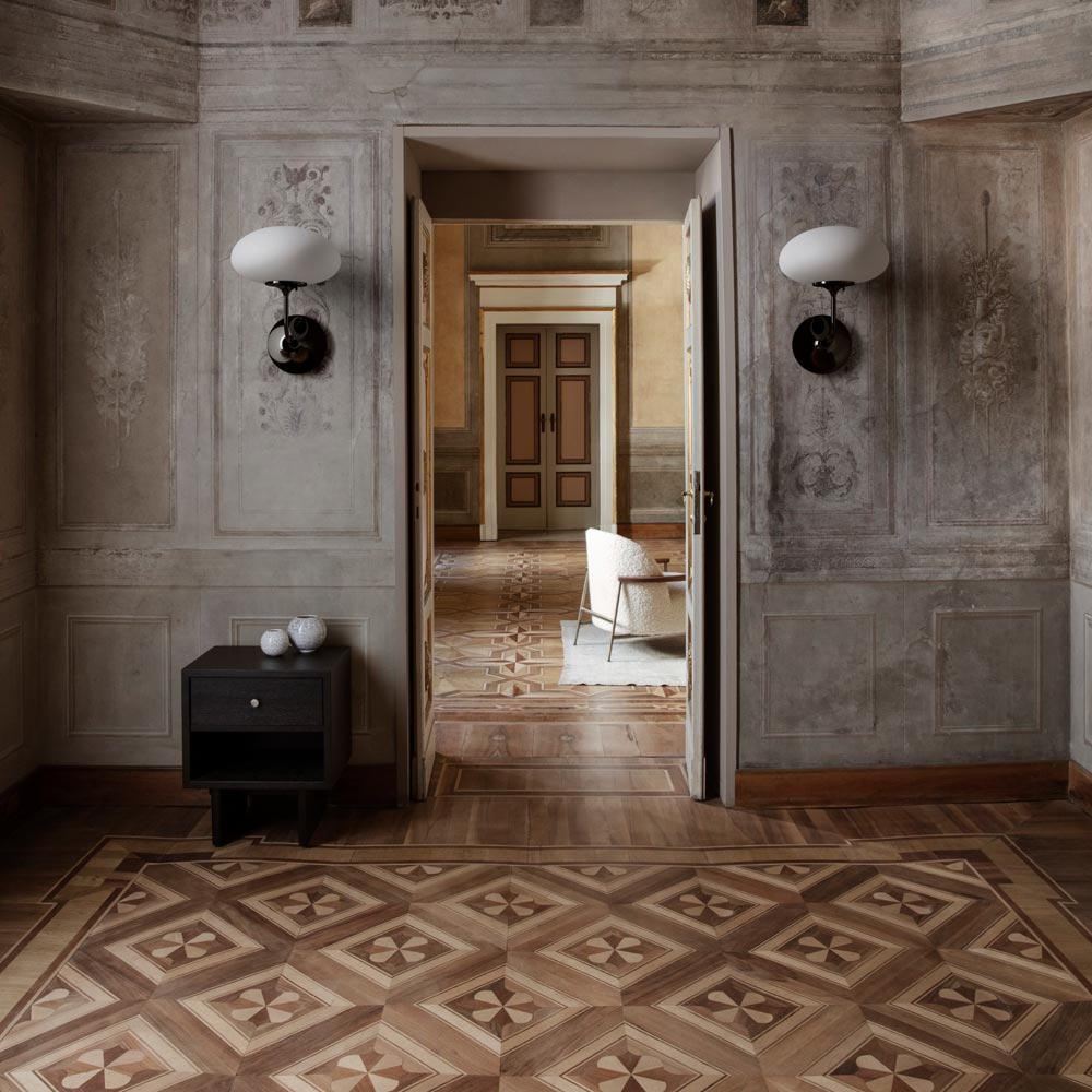 Stemlite Wall Light in living room.