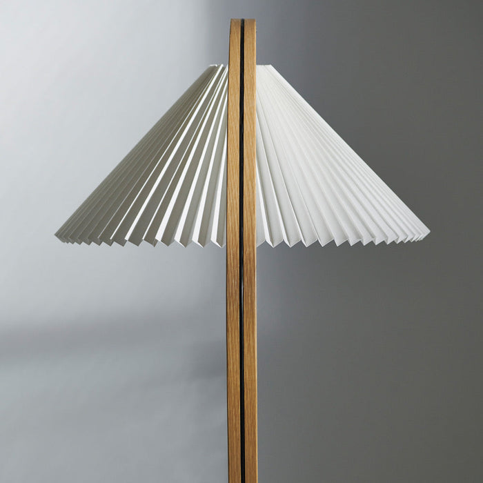Timberline Floor Lamp in Detail.