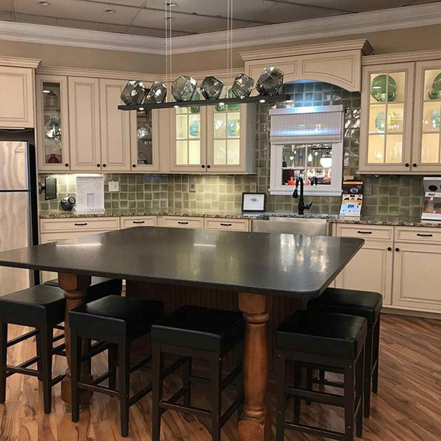 Gem Bezel LED Linear Pendant Light in dining room.