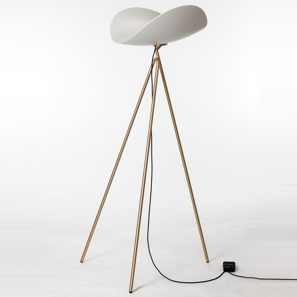 Infinity LED Floor Lamp in Detail.