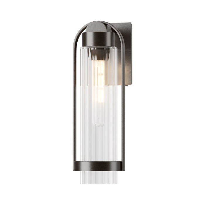 Alcove Outdoor Wall Light in Oil Rubbed Bronze/Clear Glass (Medium).