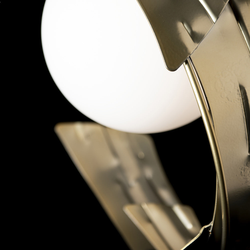 Crest Table Lamp in Detail.