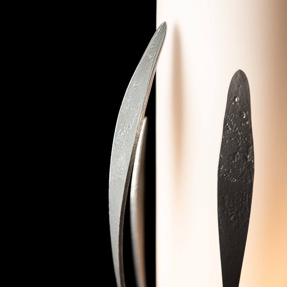 Dahlia Cylindrical Table Lamp in Detail.
