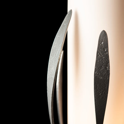 Dahlia Cylindrical Table Lamp in Detail.