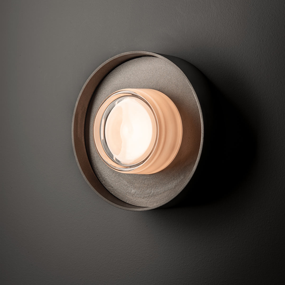 Focal Small LED Ceiling / Wall Light in Detail.