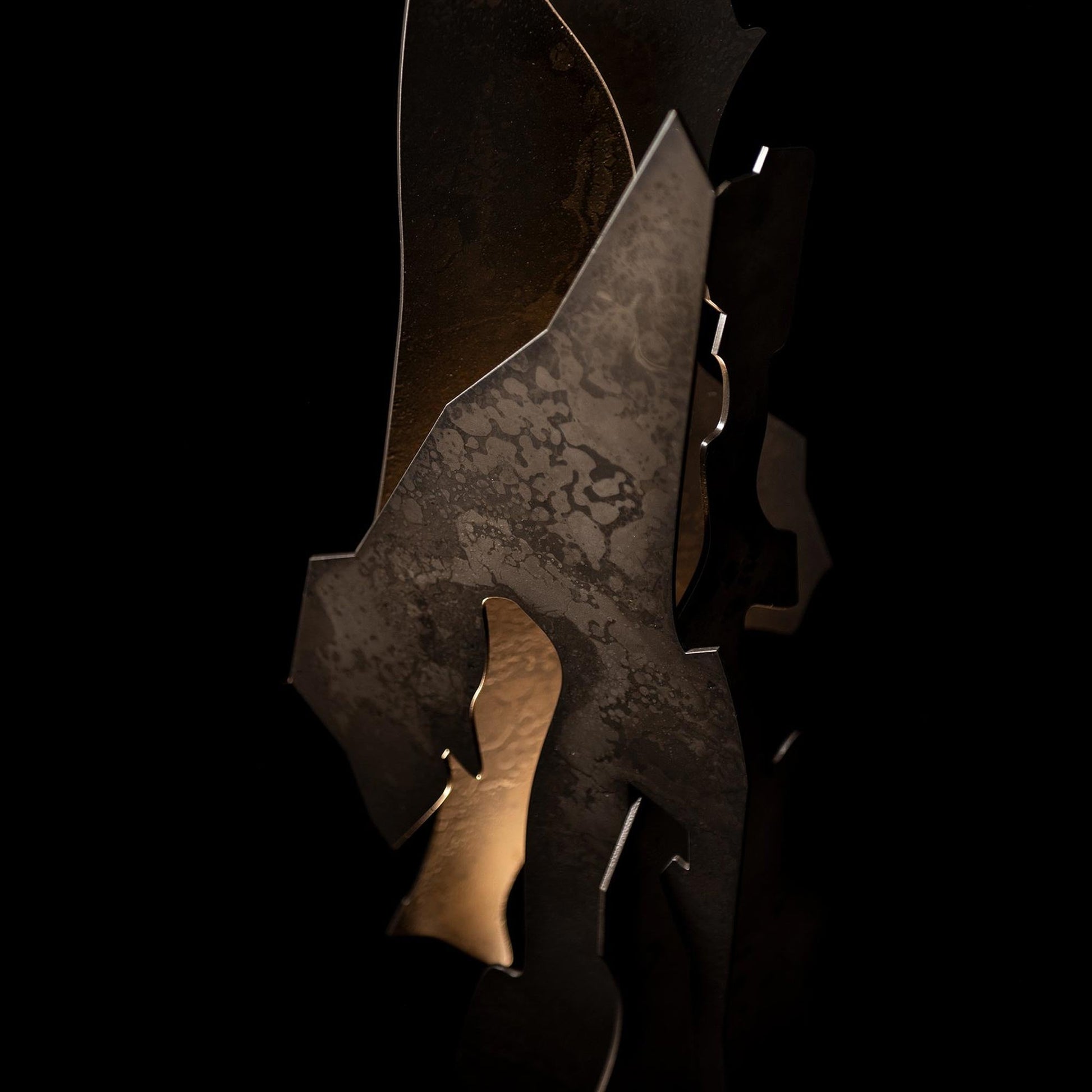 Fracture Floor Lamp in Detail.