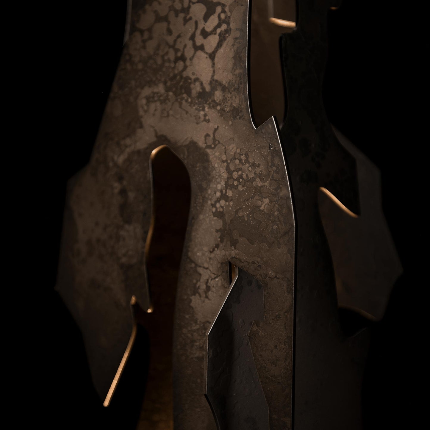 Fracture Floor Lamp in Detail.