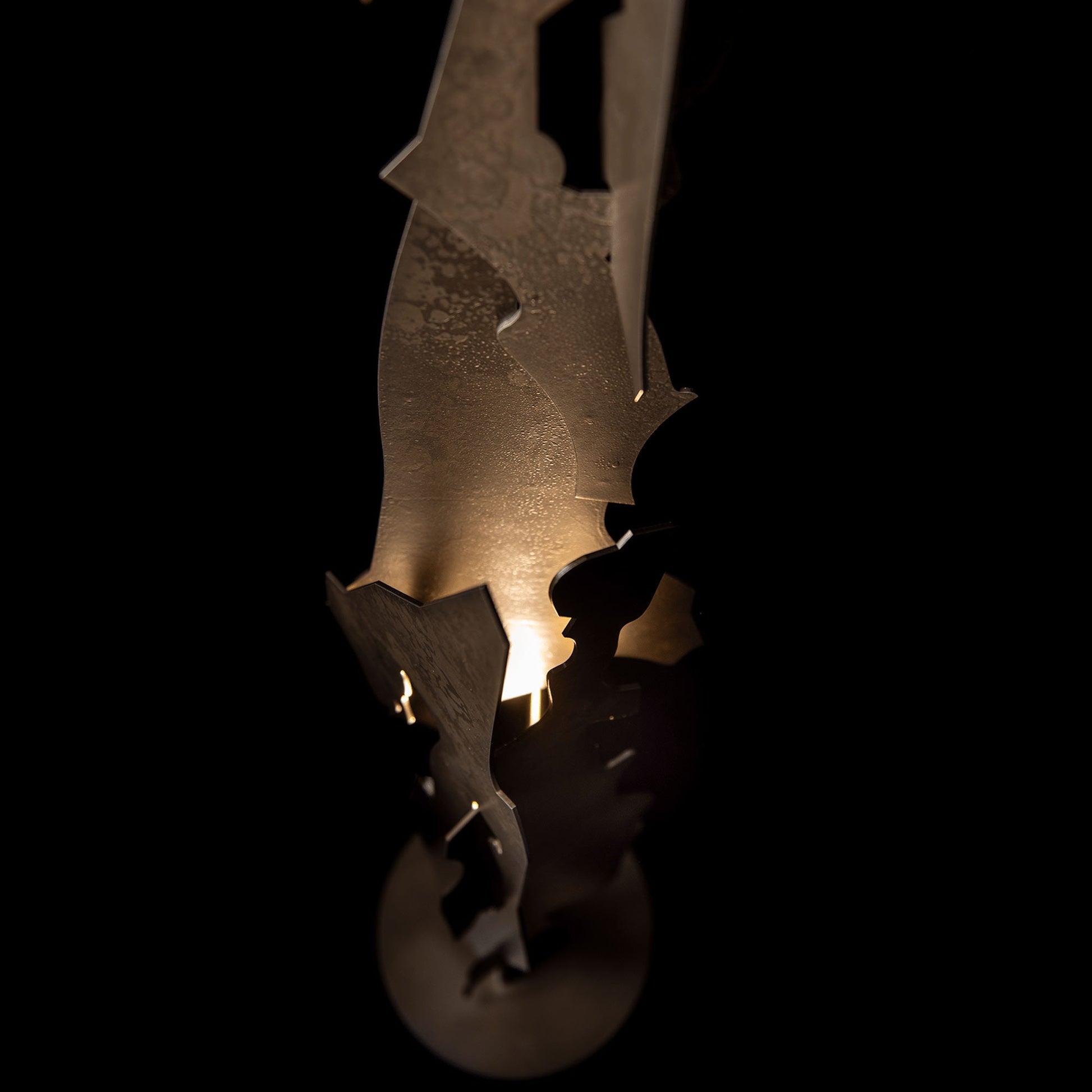 Fracture Floor Lamp in Detail.