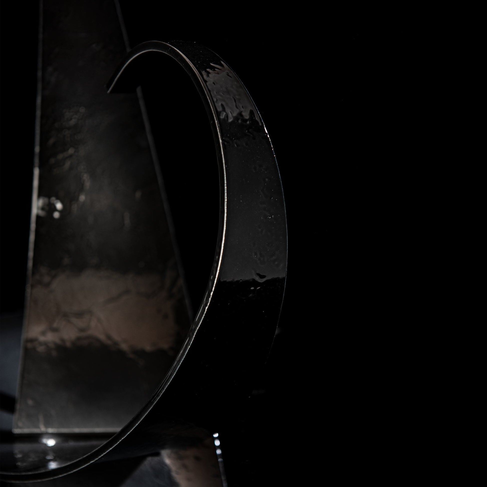 Fullered Impressions Table Lamp in Detail.