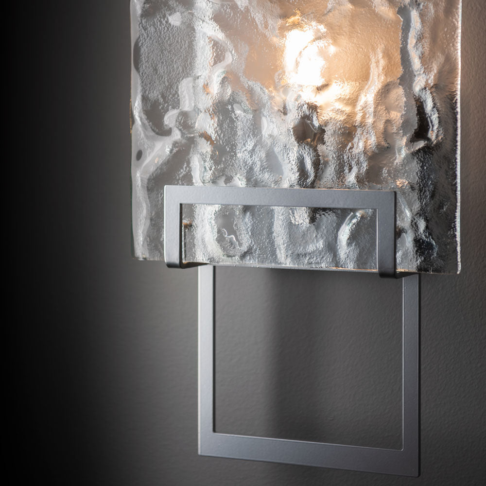 Geo Wall Light in Detail.