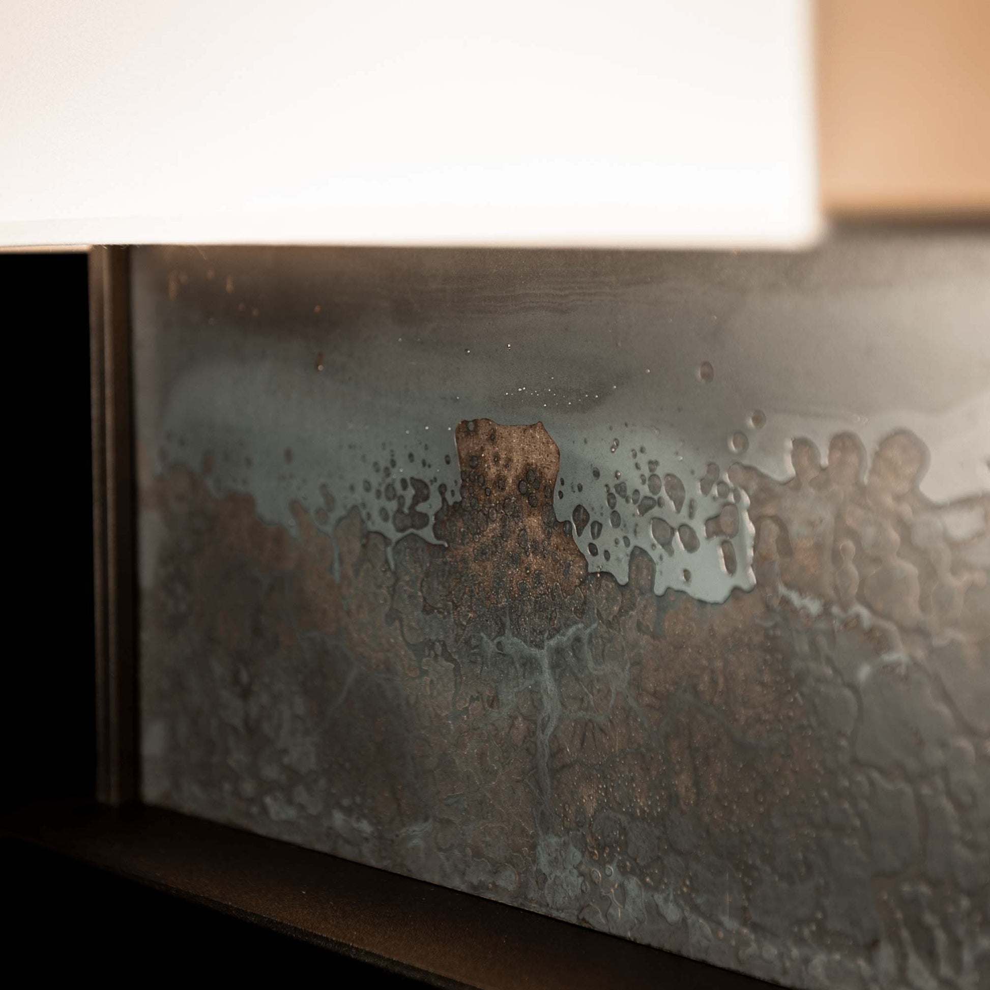Horizon Console Table Lamp in Detail.