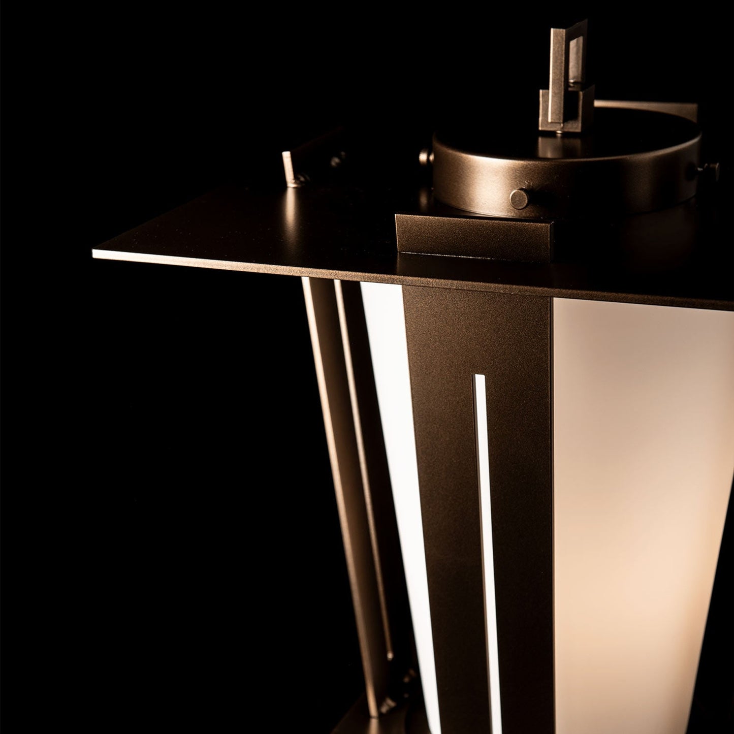 Linea Outdoor Post Light in Detail.