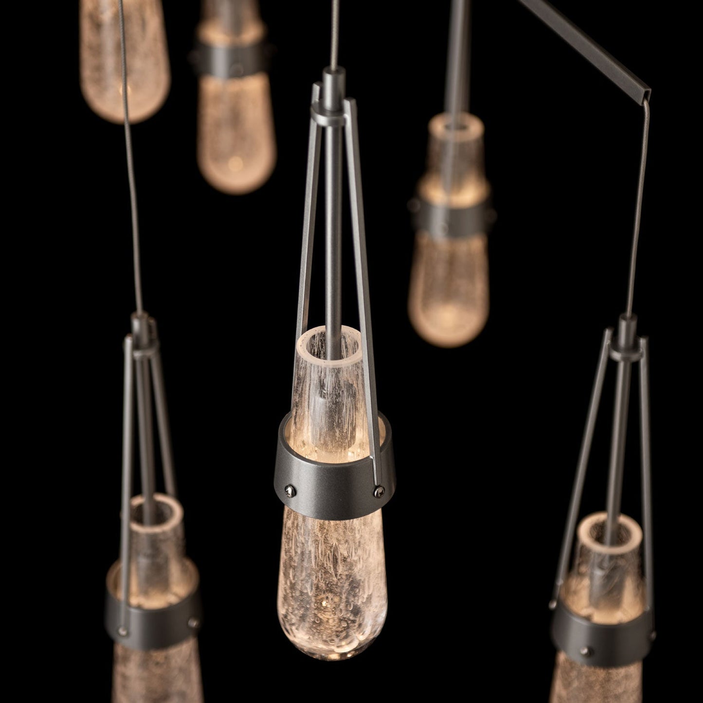 Link Mobile Pendant Light in Detail.