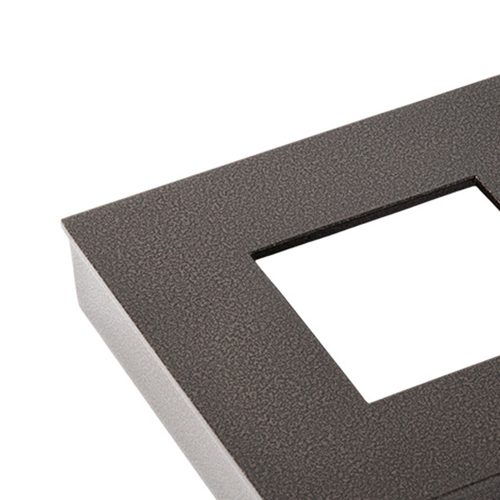 Outdoor Plate Cover in Detail.