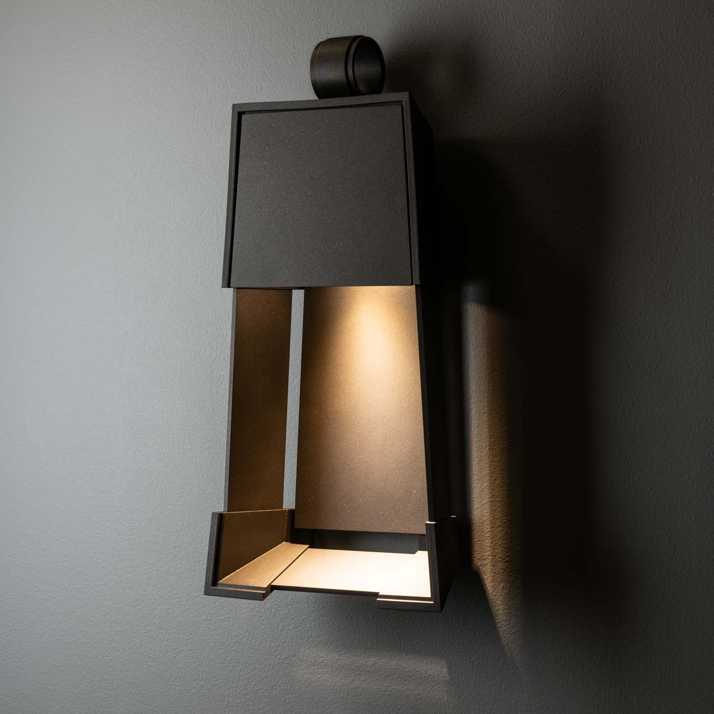 Revere Outdoor Wall Light in Detail.