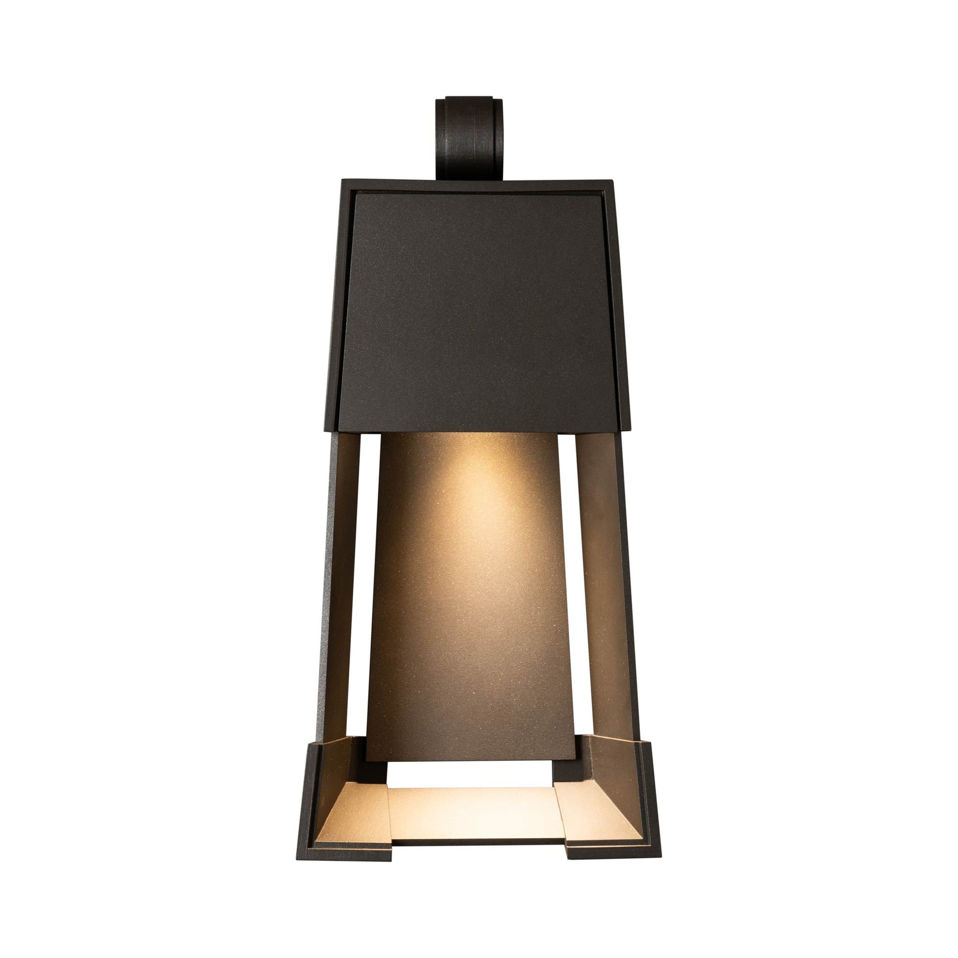 Revere Outdoor Wall Light in Detail.