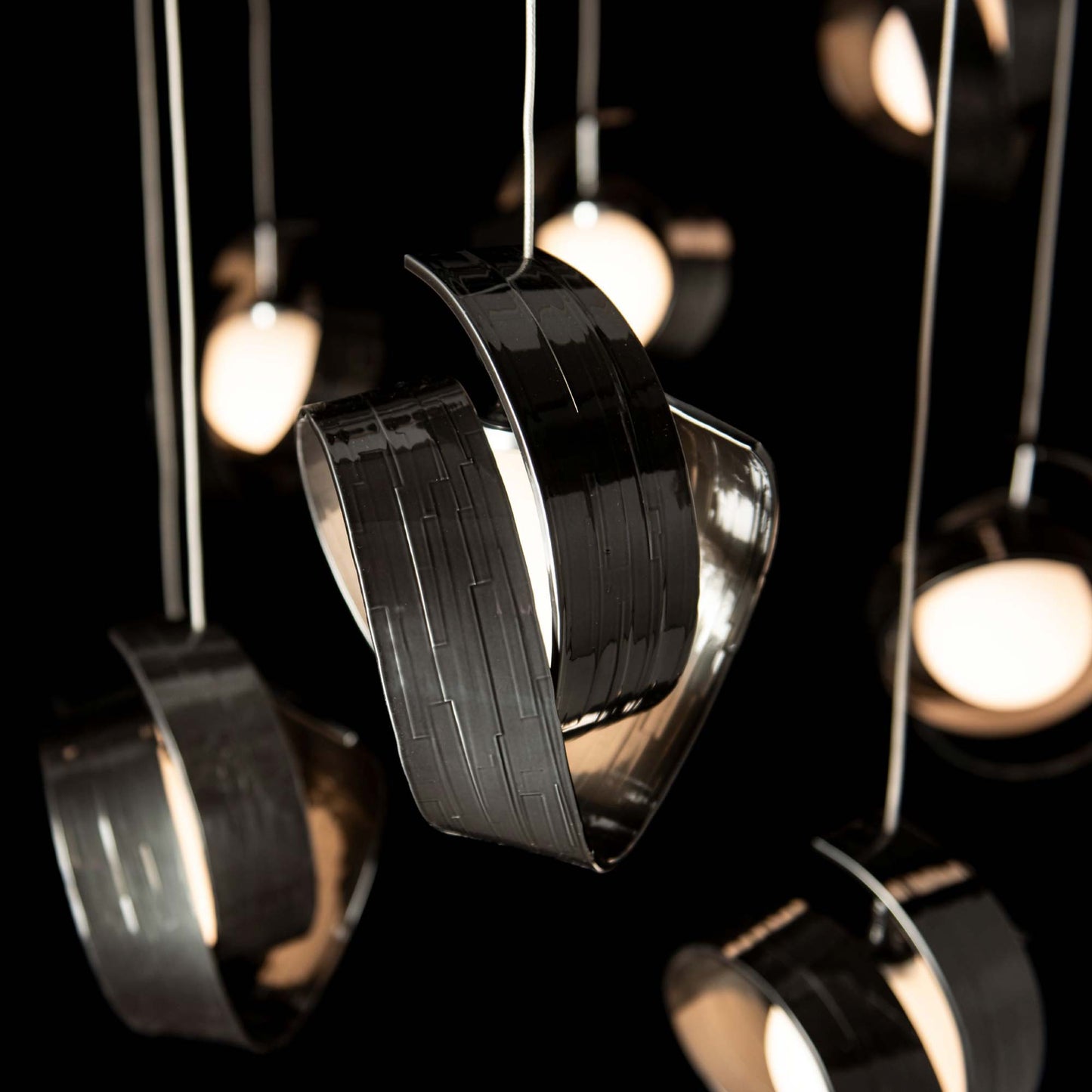 Riza Mobile Pendant Light in Detail.