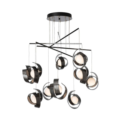 Riza Mobile Pendant Light in Detail.