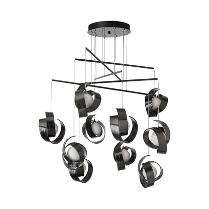 Riza Mobile Pendant Light in Detail.