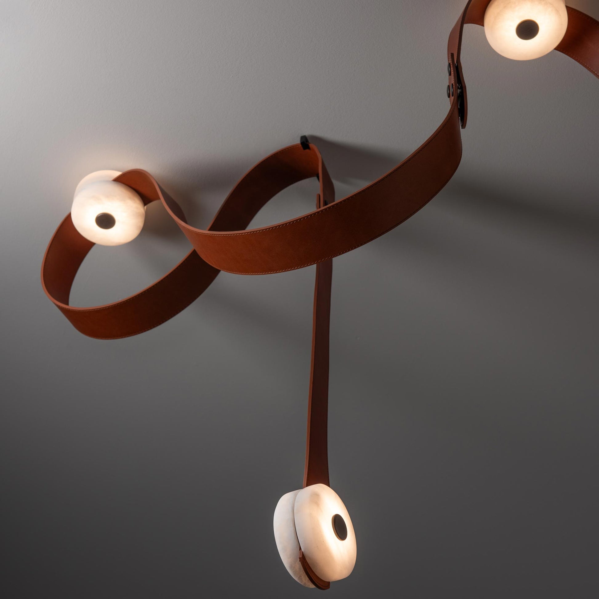Snaps LED Floor Lamp in Detail.