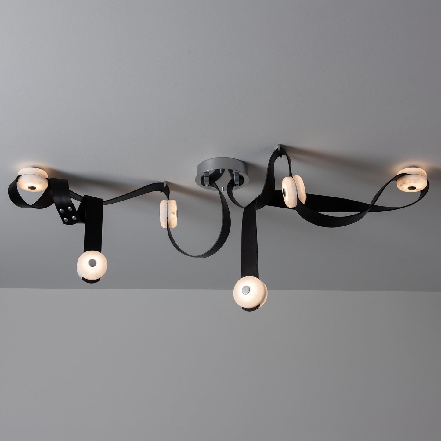 Snaps LED Pendant Light in Detail.