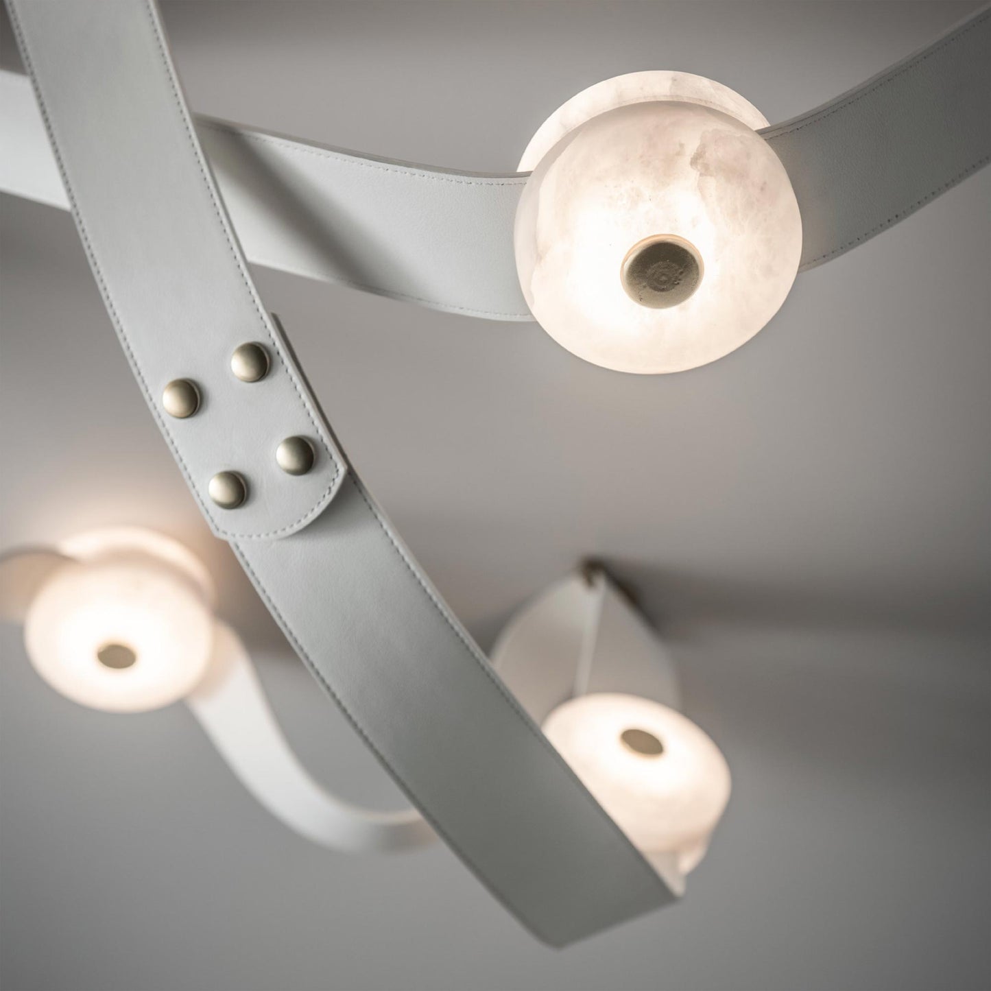 Snaps LED Pendant Light in Detail.
