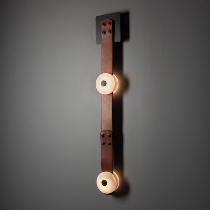 Snaps LED Wall Light in Detail.