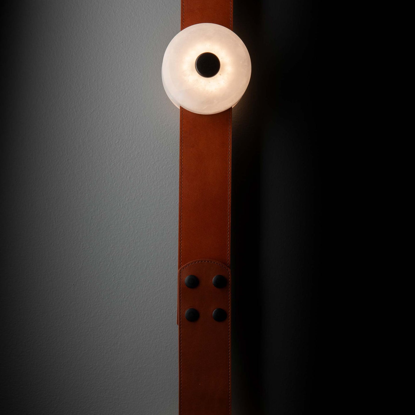 Snaps LED Wall Light in Detail.