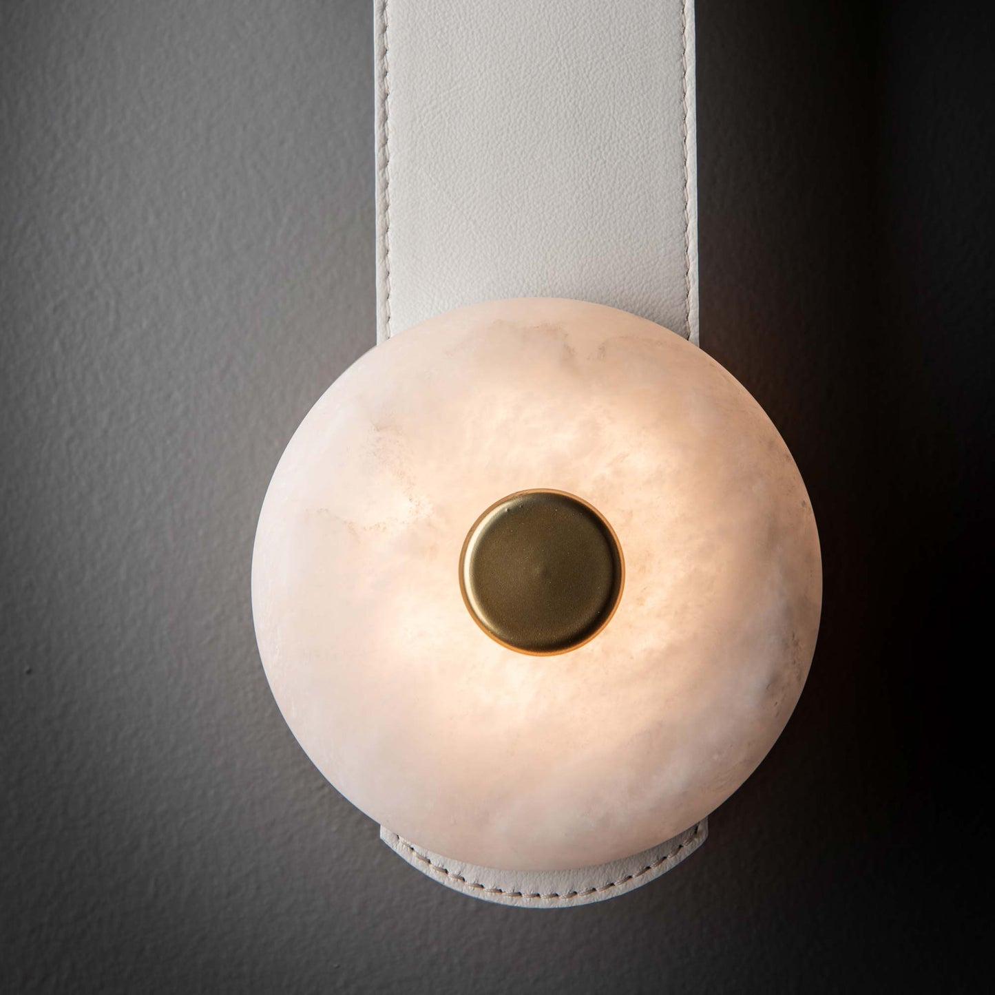 Snaps LED Wall Light in Detail.