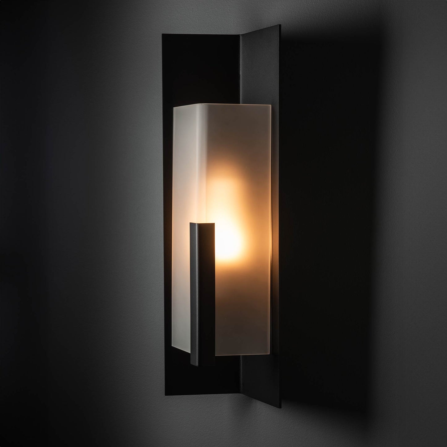 Summit Outdoor Wall Light in Detail.