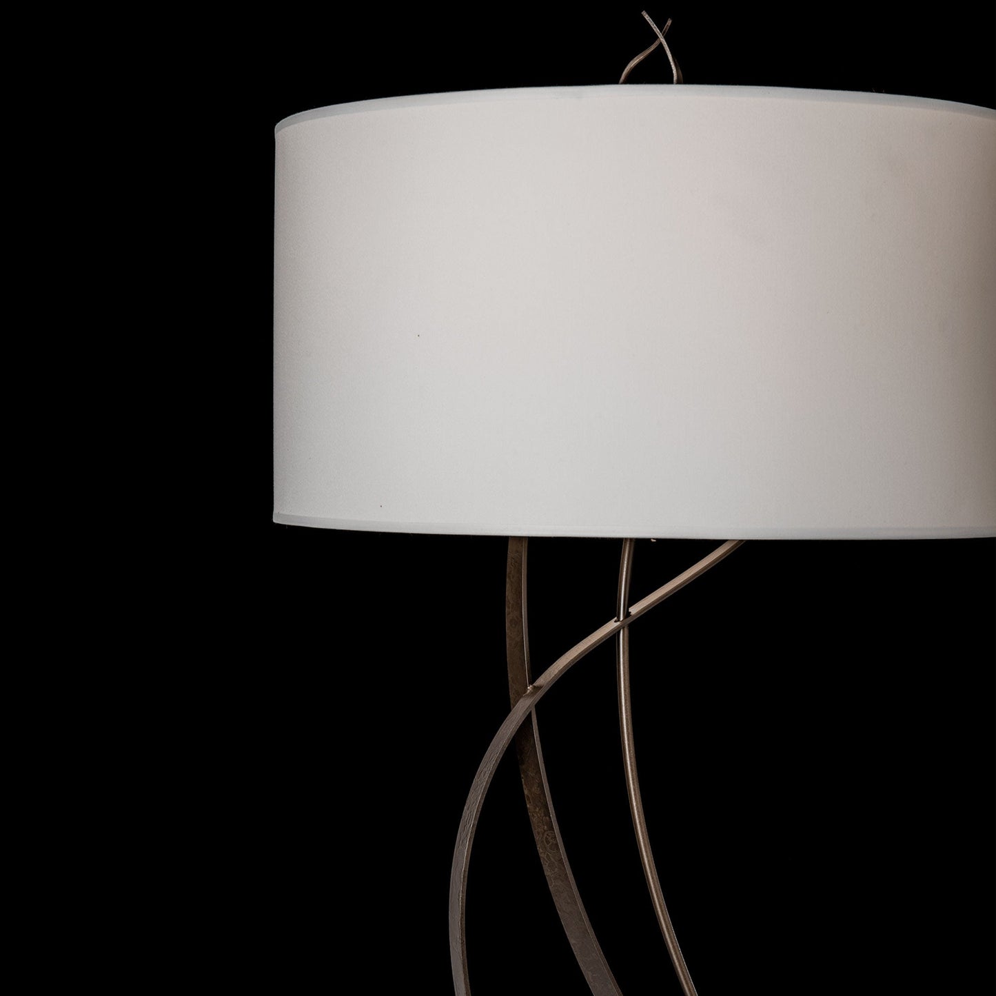 Sway Floor Lamp in Detail.