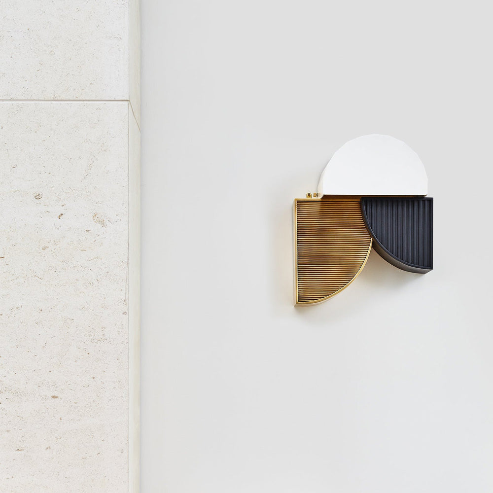 Construct Wall Light in Detail.